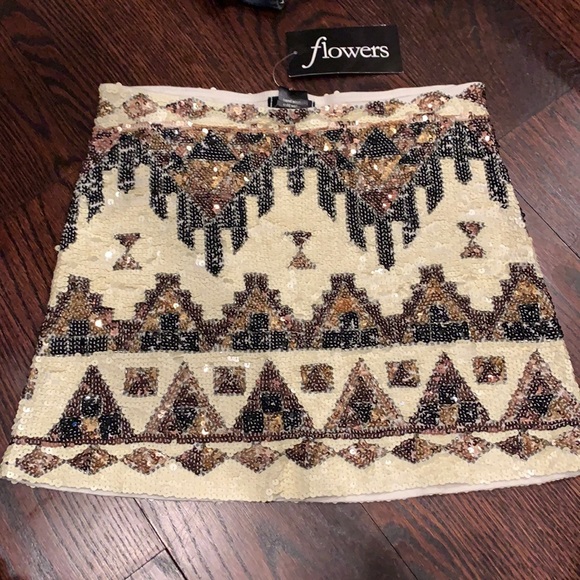 Flowers skirt - Picture 1 of 6